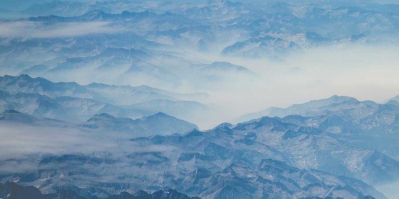 网络切片在5G专网中的应用：为垂直行业定制虚拟网络的技术解析与编程实践